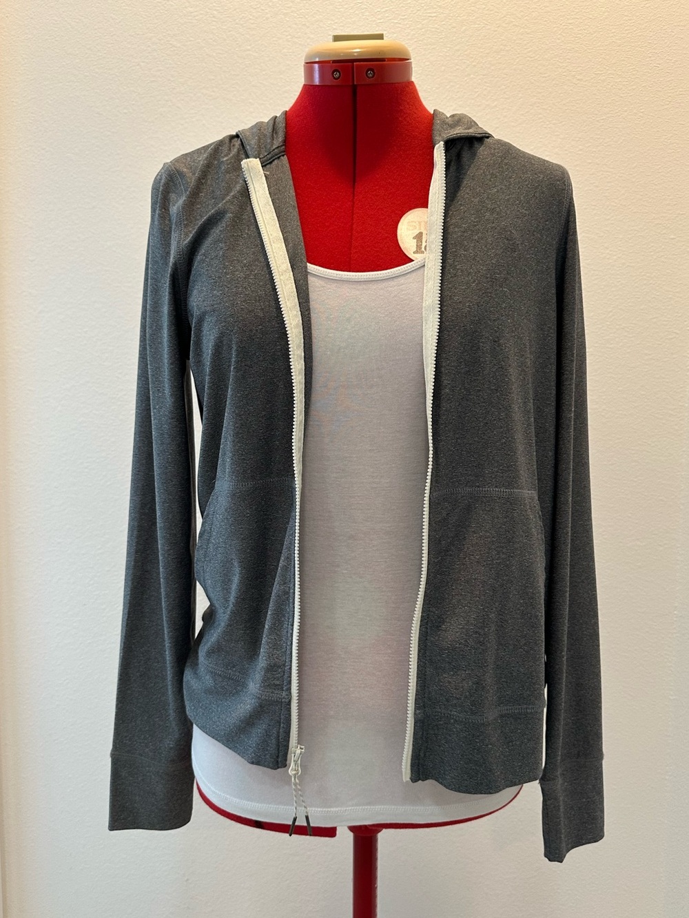 Vuori - Charcoal Zip Hoodie with Contrast Trim - Women's Size Extra Small
